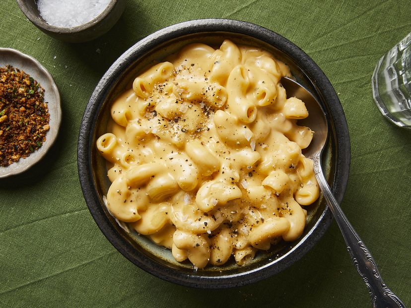 5-ingredient stovetop mac and cheese