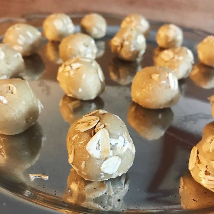 4 - Ingredient Oatmeal Bliss Balls