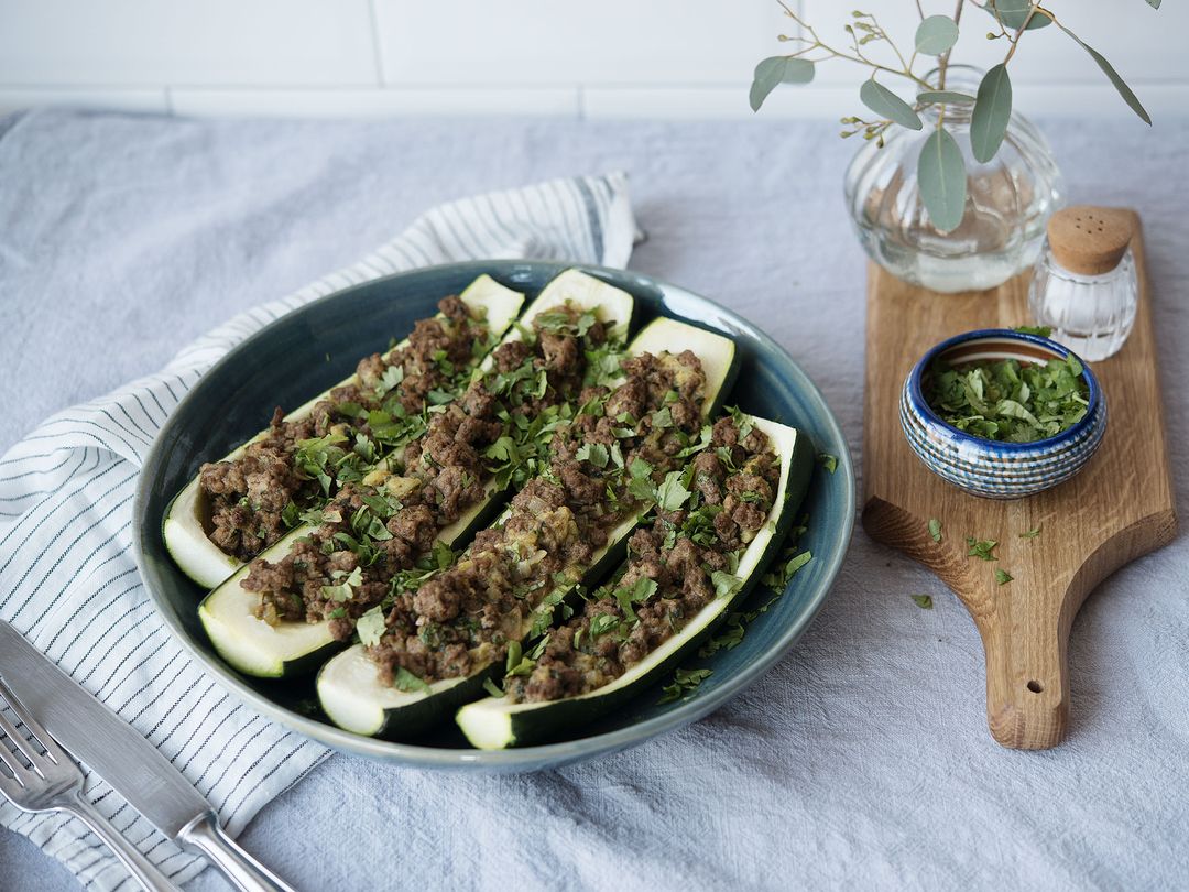 Paleo gefüllte Zucchini