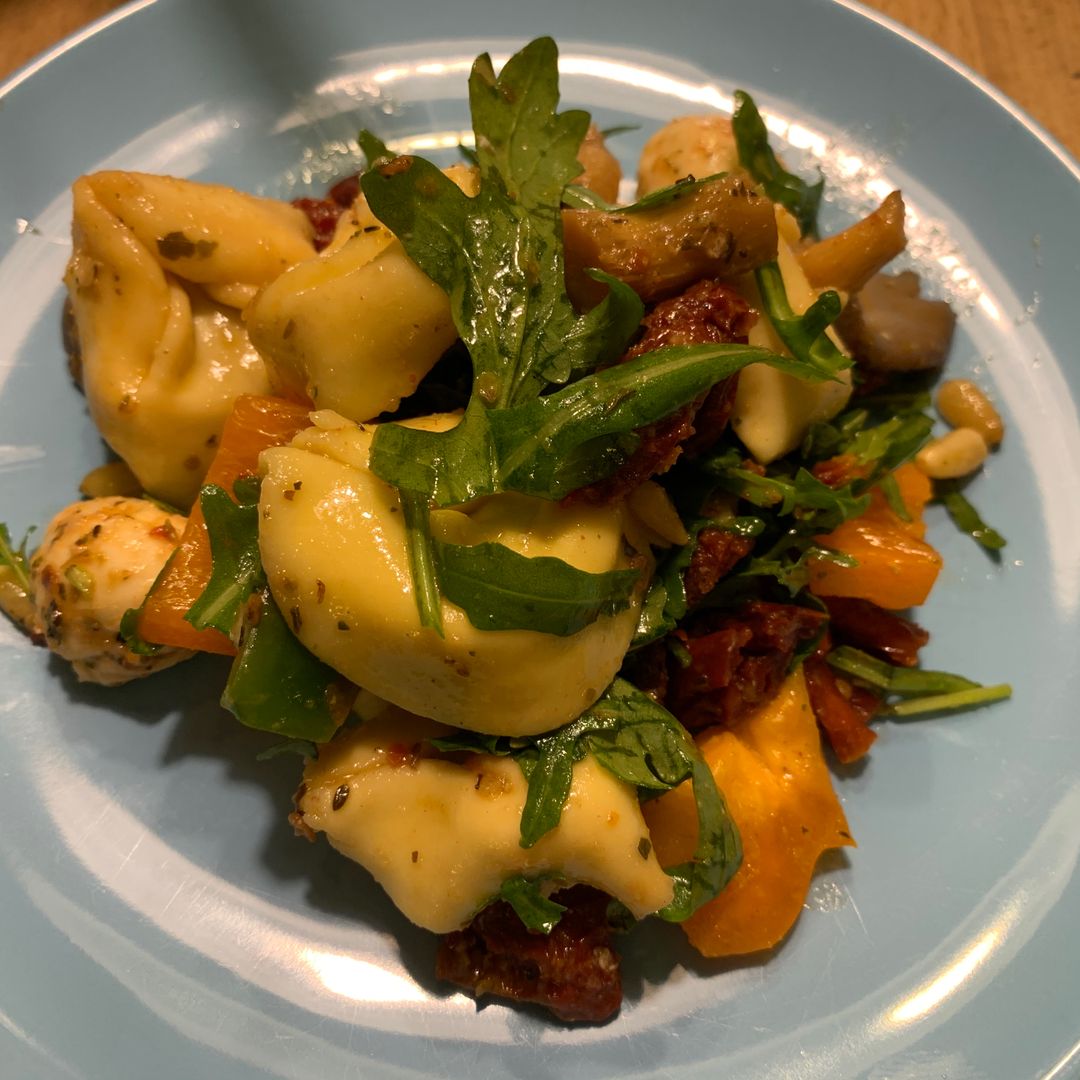 Mediterraner Tortellinisalat