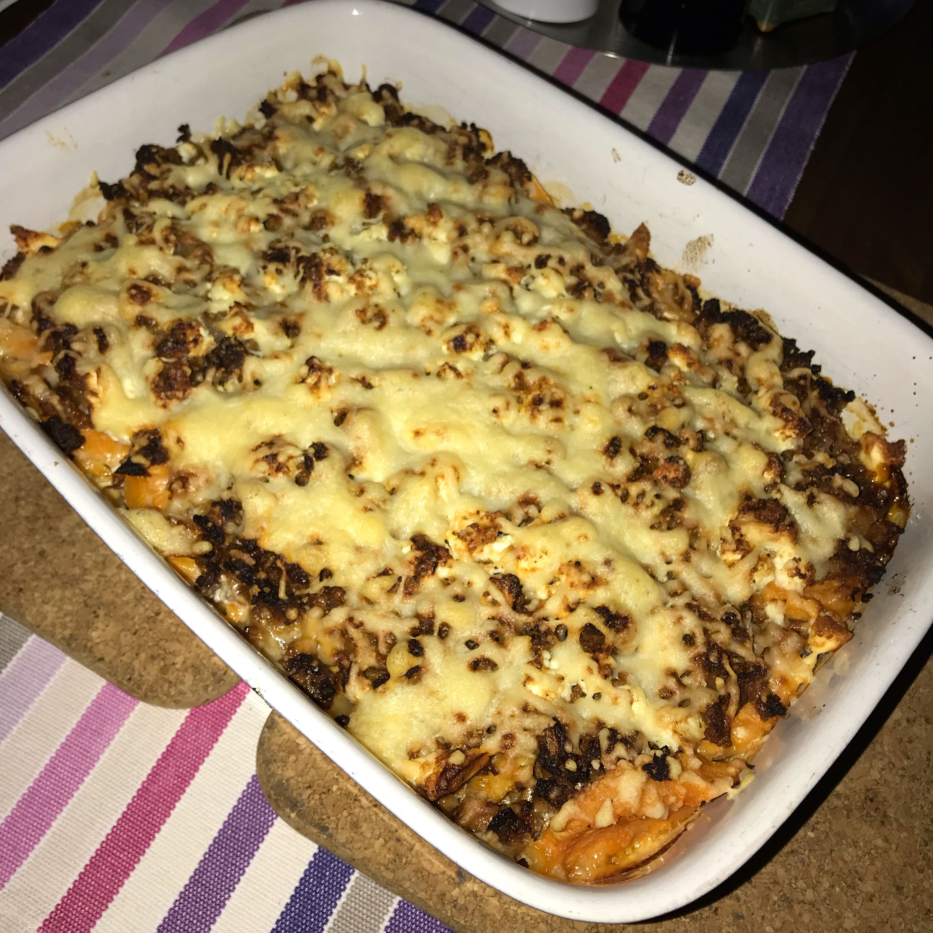 Süßkartoffel- Hack Auflauf mit Feta