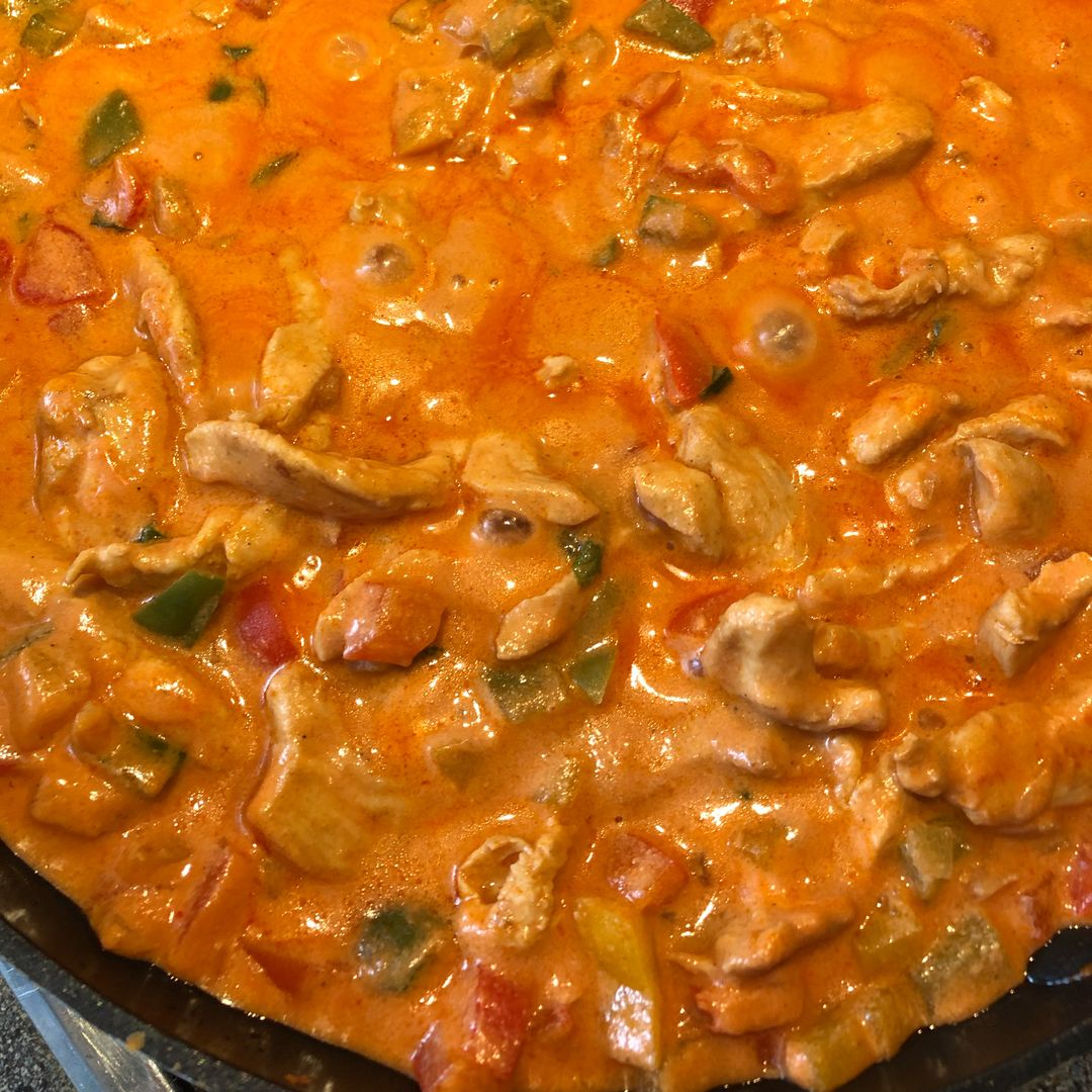 Paprika Hähnchengeschnetzeltes