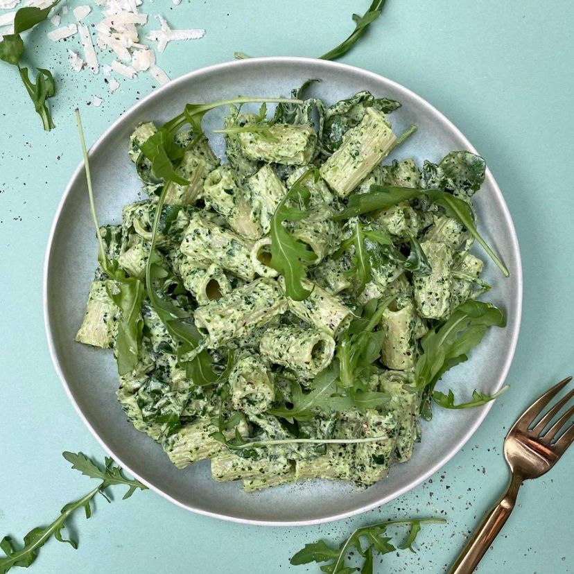 Pasta with arugula and ricotta "pesto"