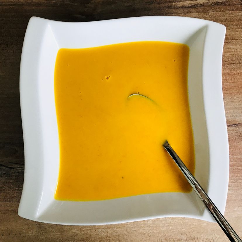 Einfache Kürbiscremesuppe mit 5 Zutaten